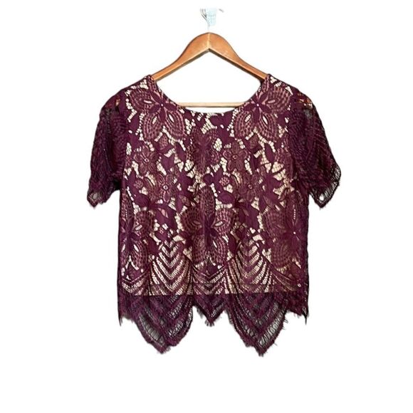 NWT! Express lined short sleeve lace tee. Size small - Picture 10 of 10